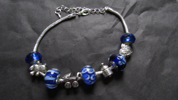 Mommy loves Baby Bracelet-Fruit of the Womb Diapers